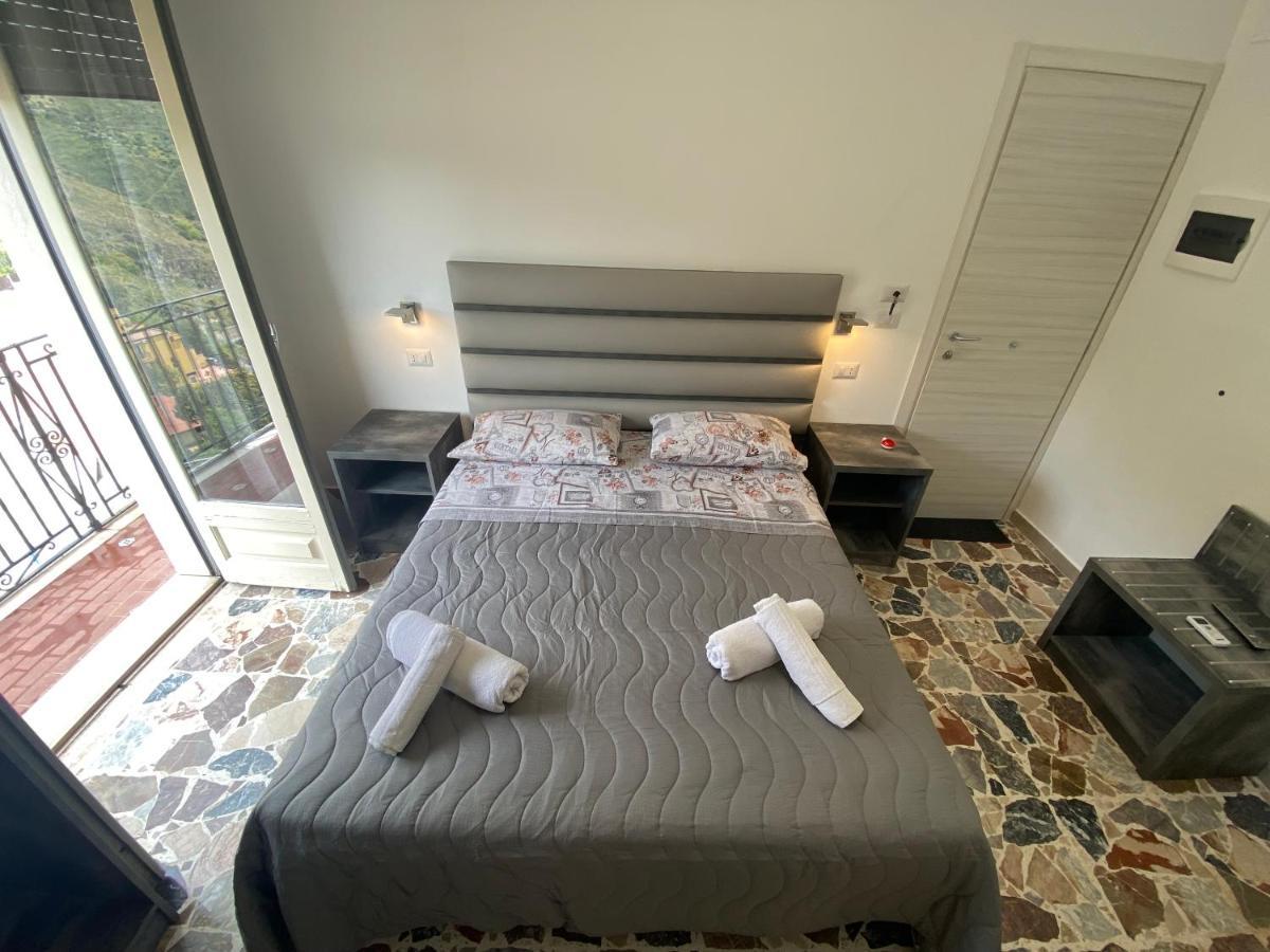 La Casa Di Gio Taormina Hotell Exteriör bild